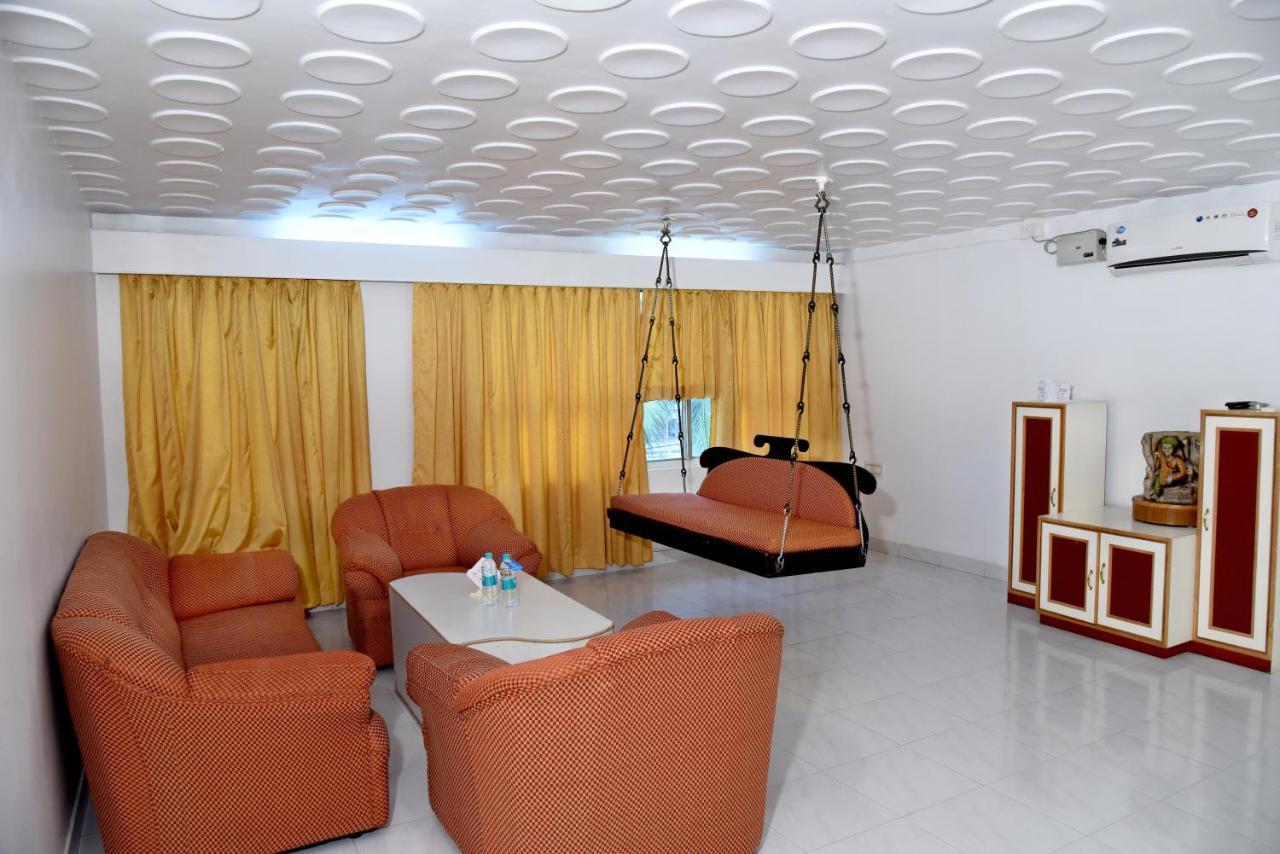 Hotel Sharada International Udupi Exterior foto