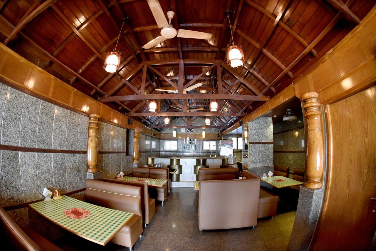 Hotel Sharada International Udupi Exterior foto