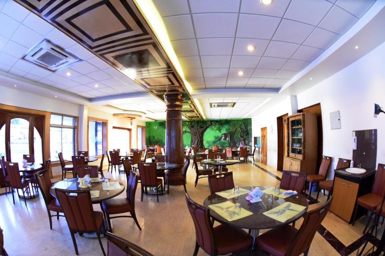 Hotel Sharada International Udupi Exterior foto